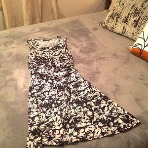 Dress. Jessica brand. Size US 8. Falls below the knee. Smoke free home.